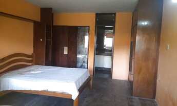 Imagem 2: Casarão na beira de pau amarelo