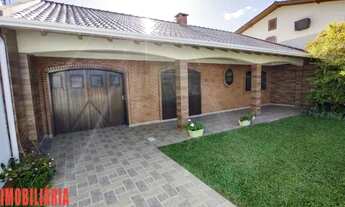 Imagem 4: Linda residência a poucos metros do mar !!! Ref.:M 1026