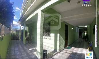 Imagem: BNH Casa grande com 4 Quartos, 3 Vagas