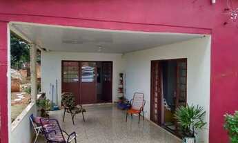 Imagem 5: Terreno grande com duas casas