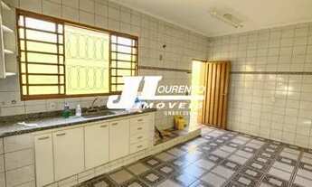 Imagem 2: Casa para venda possui 220 metros quadrados com 3 quartos