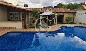 Imagem: Casa á venda com sala comercial Setor Leste