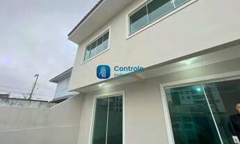 Imagem 3: NF_Casa recém reformado com 05 dormitórios 01 suíte, no bairro Estreito, em Florianópolis