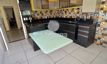 Imagem 6: Casa duplex projetada com piscina