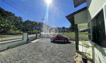 Imagem 6: Casa de Alvenaria com ampla área de festas e piscina
