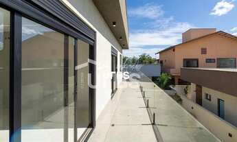 Imagem 12: Oportunidade | Portal do Sol Green | Casa 4 suítes | Área de serviço