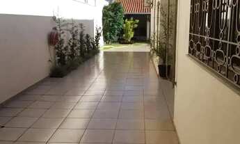 Imagem 6: Casa à venda na Zona 2 Maringá Ampla e bem localizada com 4 Quartos e 2 Suítes