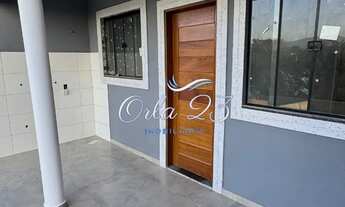 Imagem 2: GUARATIBA, ORLA 23 IMOBILIÁRIA! Elegante imóvel com amplo quintal