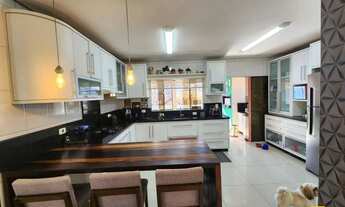 Imagem 4: Casa 4 dorms, com piscina na Agronômica