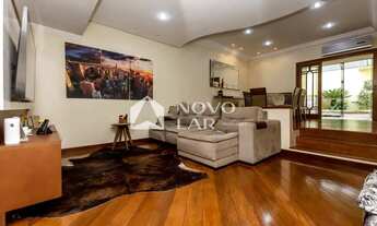 Imagem 3: Casa Ampla de 5 Dormitórios com Piscina e Espaço Gourmet no Jardim Floresta