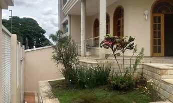 Imagem 2: Casa para Venda em Belo Horizonte, Castelo, 3 dormitórios, 1 suíte, 4 banheiros, 6 vagas