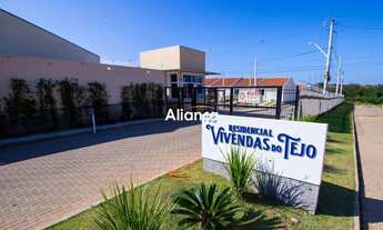 Imagem: Casa em condomínio, semi mobiliada de 2