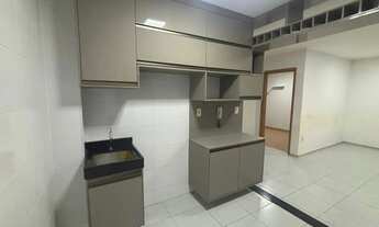 Imagem: Apartamento com 2 quartos e armários planejados