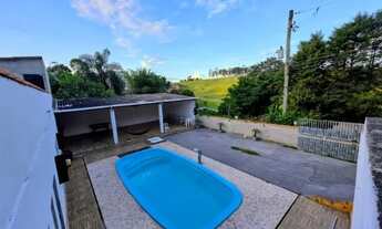 Imagem: Casa com 04 dormitórios, ( 2 suítes )