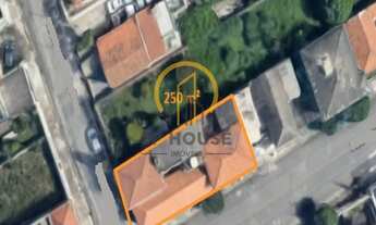 Imagem: Oportunidade de Negócio! Terreno de esquina