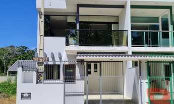 Imagem 3: SOBRADOS EM ITAPOÁ, APENAS 600 METROS DO MAR, COM ÓTIMO PADRÃO DE ACABAMENTO - LOCALIZADO