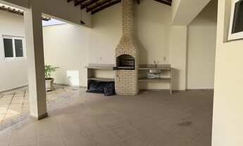 Imagem 3: Casa para aluguel e venda com 285 m2 com 8 quartos