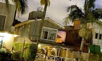 Imagem 3: Excelente casa com marina privativa em Balneário Camboriú