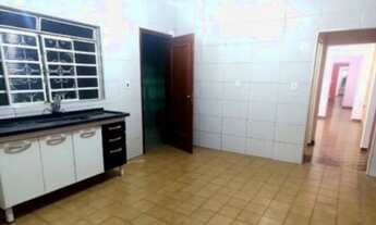 Imagem 4: Casa para venda tem 105 metros quadrados com 2 quartos em Feu Rosa