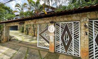 Imagem 2: Casa com 6 Dormitórios, sendo 1 Suíte à venda, 664 m² por R$ 2.200.000 - Granja Viana II