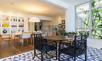 Imagem 4: Apartamento Iluminado Espaçoso e Completamente Reformado na copa das árvores