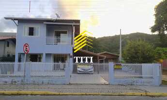 Imagem: Sobrado para venda tem 140 metros quadrados