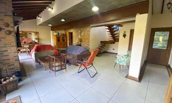 Imagem 4: Casa de condomínio para venda possui 290 metros quadrados com 3 quartos