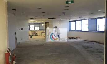 Imagem 4: Uma das construções mais tradicionais e emblemáticas de São Paulo. Ao mesmo tempo, o proje