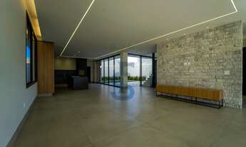 Imagem 9: Sobrado em condominio na Zona Sul com móveis planejados e elevador instalado