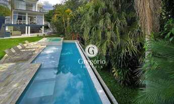 Imagem: Casa com 4 Dormitórios, sendo 2 Suítes