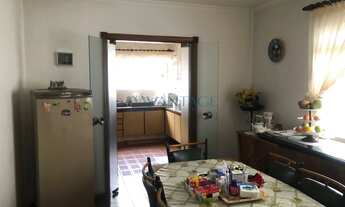 Imagem 6: Ótimo sobrado à venda, 178 m2, 3 dormitórios sendo uma suíte, bem localizado na região da