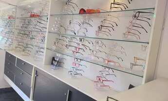 Imagem: Vendo Ótica no ponto de trabalhar