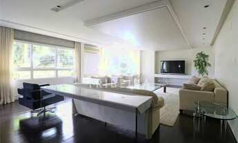 Imagem 2: Imóvel de 359m², com 4 dormitórios (sendo 4 suítes)