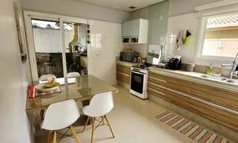 Imagem 7: Casa de condomínio para aluguel tem 285 metros quadrados com 3 quartos