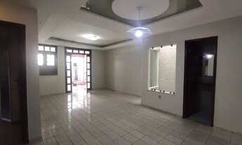 Imagem 2: Casa grande na região da Cohama/pinheiros, nascente, 3 suítes, 3 vagas