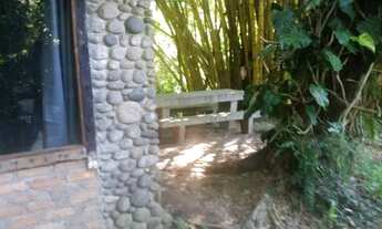 Imagem: Alugo suite dentro do sítio c/entrada independente