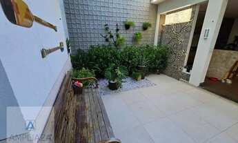 Imagem 7: Casa de condomínio para venda tem 243 metros quadrados com 4 quartos