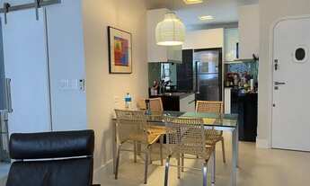 Imagem 1: Leblon - Rainha Guilhermina - quadra da praia - reformado 75m2 1 vaga