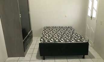 Imagem 4: Apartamento mobiliado na Av João Durval, cruzamento com a Presidente, Centro