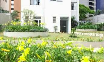 Imagem: Claro, amplo, um por andar. Rua tranquila