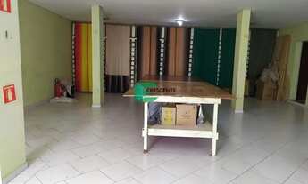 Imagem 6: Salão próximo à ABC Rádio Táxi e fácil acesso à Avenida Pereira Barreto