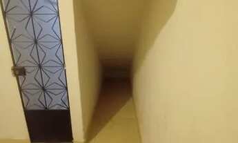 Imagem 6: Casa para locação em Ramos, situado na rua Gonzaga Duque 155 ( Frente