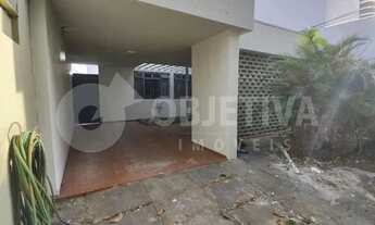 Imagem: Casa para aluguel, 4 quartos, 2 vagas, CENTRO