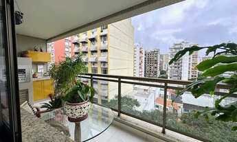 Imagem 2: Apartamento para venda possui 131 metros quadrados com 3 quartos em Icaraí - Niterói - RJ