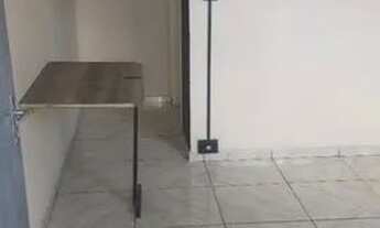 Imagem 2: Alugo casa com 3 peças e garagem em Santa Felicidade incluso luz e agua