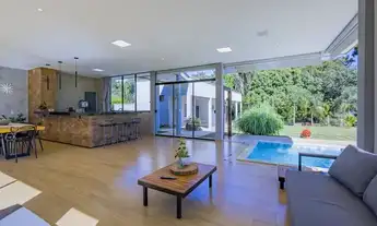 Imagem: Nerópolis - Casa de Condomínio - Setor