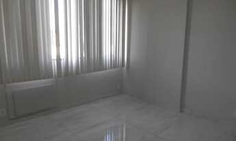 Imagem 2: Apartamento para aluguel com 54 metros quadrados com 2 quartos em Grajaú - Rio de Janeiro