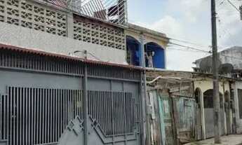 Imagem: Casa na passagem Ceci, 83 com duas suites