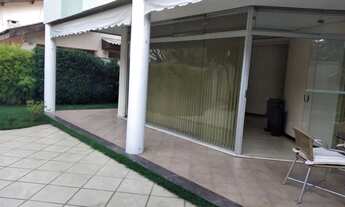 Imagem 6: Casa de condomínio sobrado para aluguel tem 380 metros quadrados com 5 quartos