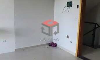 Imagem 2: Apartamento com sacada, sala, cozinha, banheiro e 2 quartos